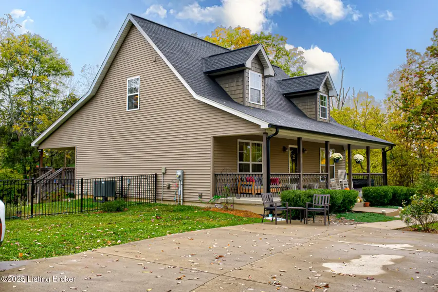 1718 Hoffman Dr, La Grange, KY 40031 - Image #2