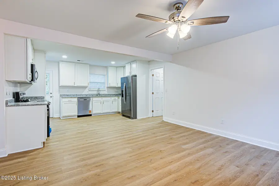 9901 Lana Dr, Louisville, KY 40229 - Image #3