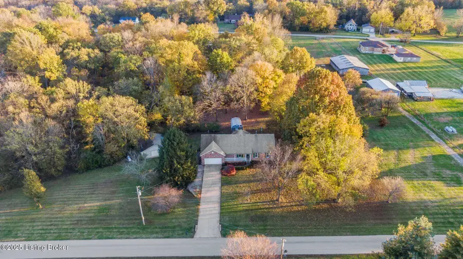 397 Partridge Run Rd, Shepherdsville, KY 40165 - Image #2