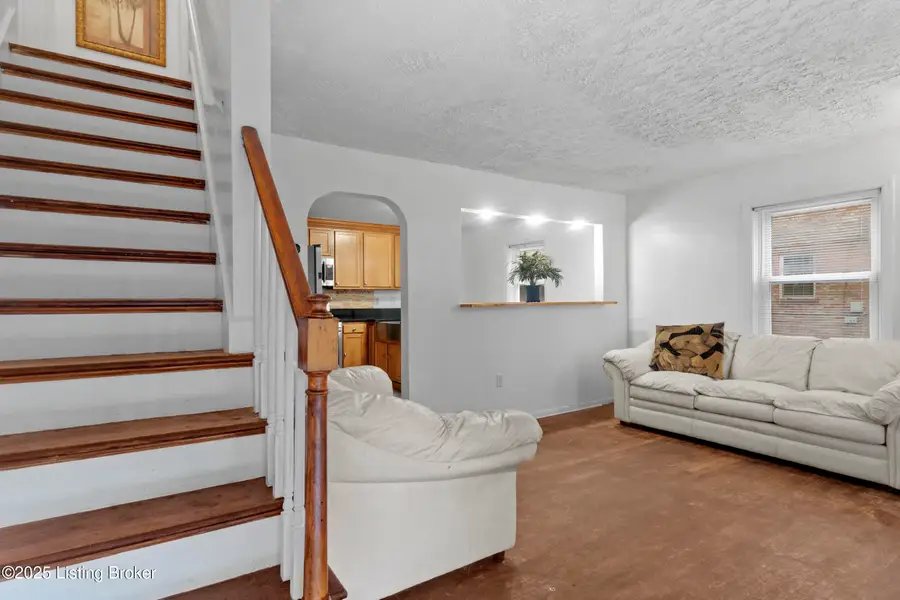 4628 Kiefer Rd, Louisville, KY 40216 - Image #2