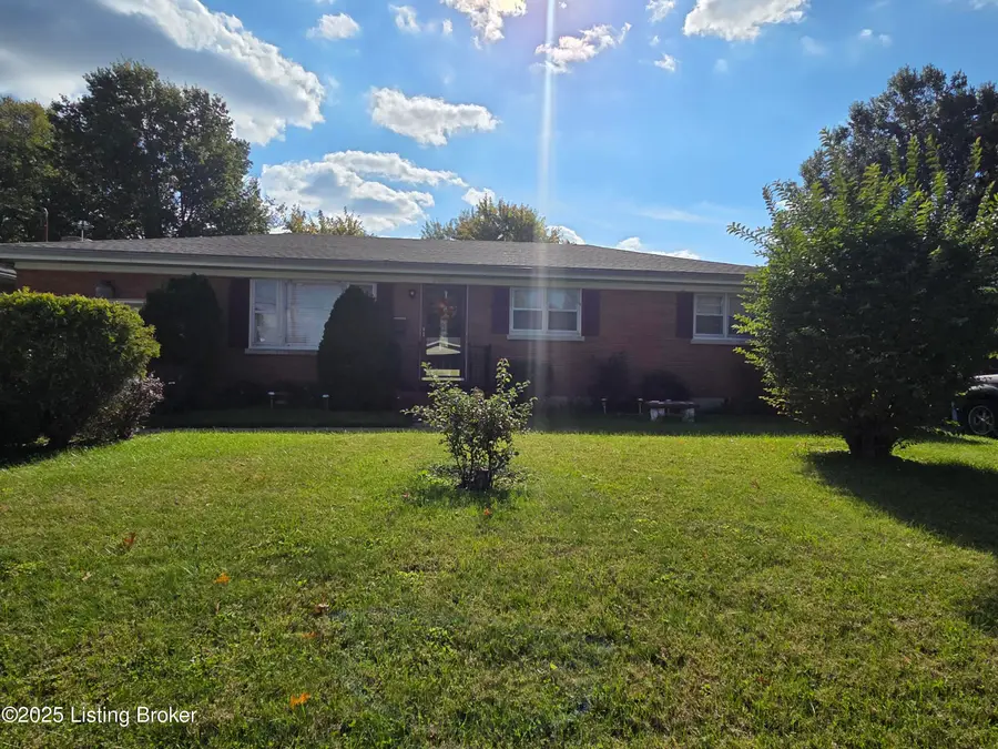 2128 Middle Ln, Louisville, KY 40216 - Image #3