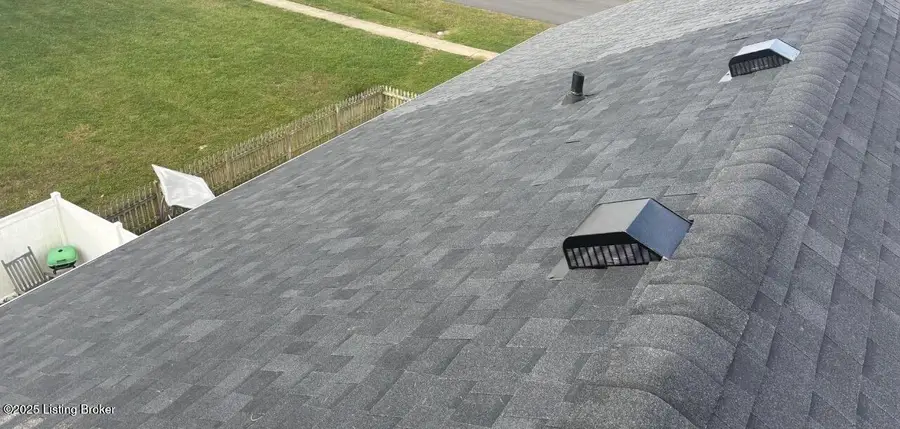 120 Darby Woods Ct, Radcliff, KY 40160 - Image #2