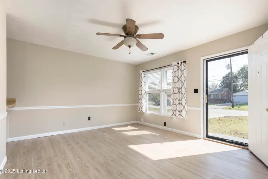 6217 Hackberry Way, Louisville, KY 40229 - Image #2