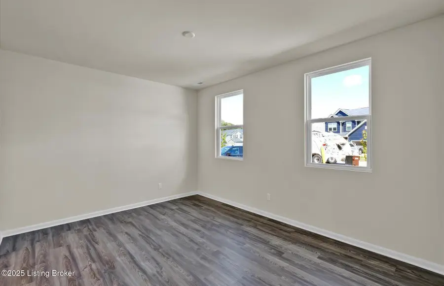 7507 Fair Lane Ln, Louisville, KY 40291 - Image #2