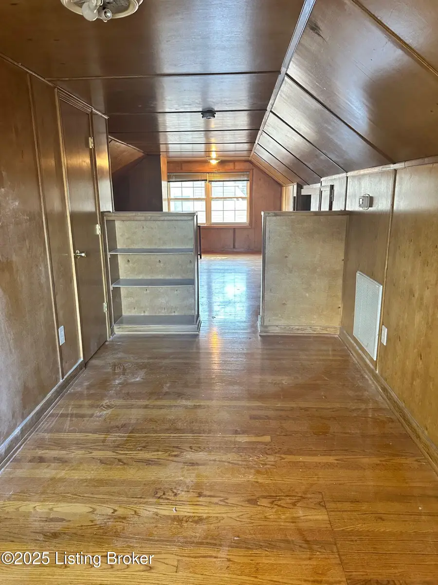 3114 Sora Ave, Audubon Park, KY 40213 - Image #3