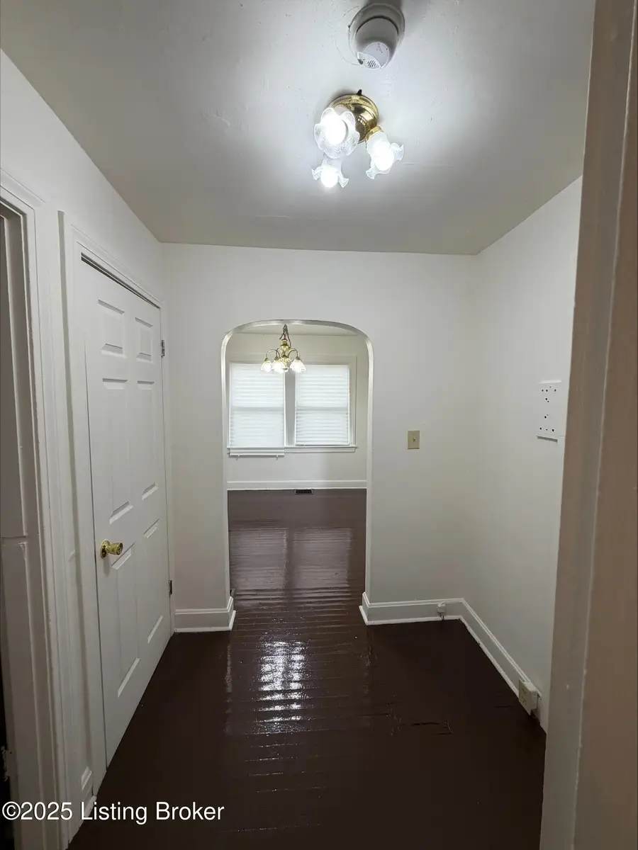 306 N 33rd St, Louisville, KY 40212 - Image #3