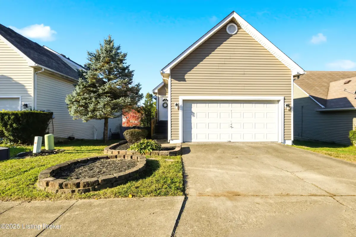 8408 Lake Superior Dr, Louisville, KY 40291 - Image #1