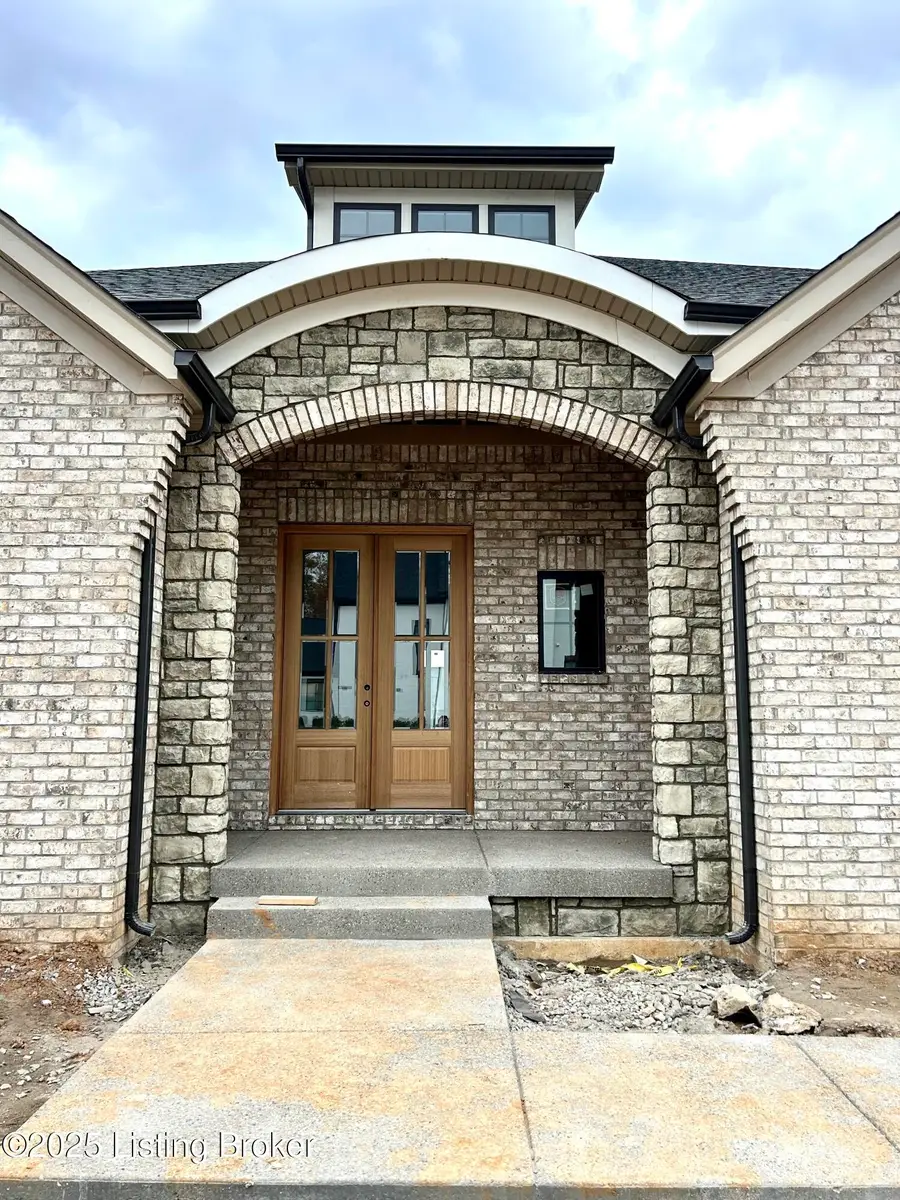 39 Thomas Farm Dr, Louisville, KY 40299 - Image #3