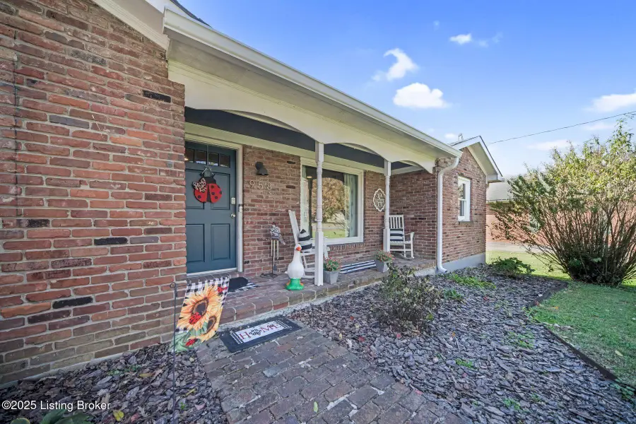 958 Palatka Rd, Louisville, KY 40214 - Image #2