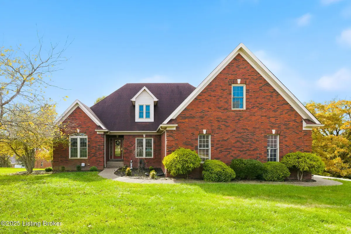 323 Oak Ridge Dr, Taylorsville, KY 40071 - Image #1