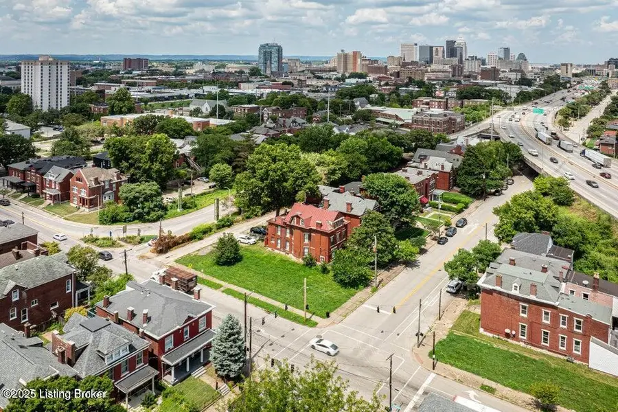 1034 S Brook St, Louisville, KY 40203 - Image #2