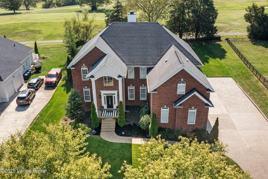 1606 Mahogany Run Dr, La Grange, KY 40031 - Image #2