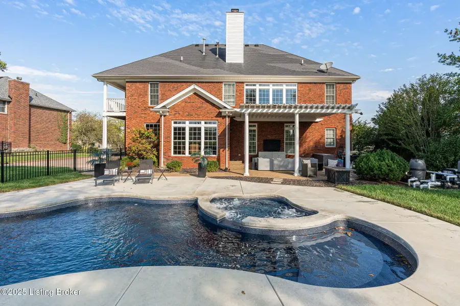 1606 Mahogany Run Dr, La Grange, KY 40031 - Image #3