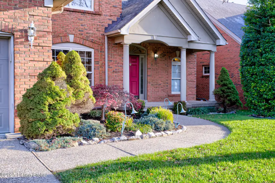 15121 Abington Ridge Pl, Louisville, KY 40245 - Image #2