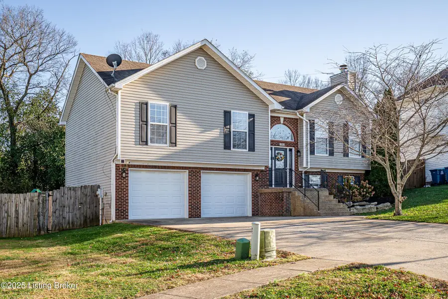 196 Lincoln Station Dr, Simpsonville, KY 40067 - Image #3