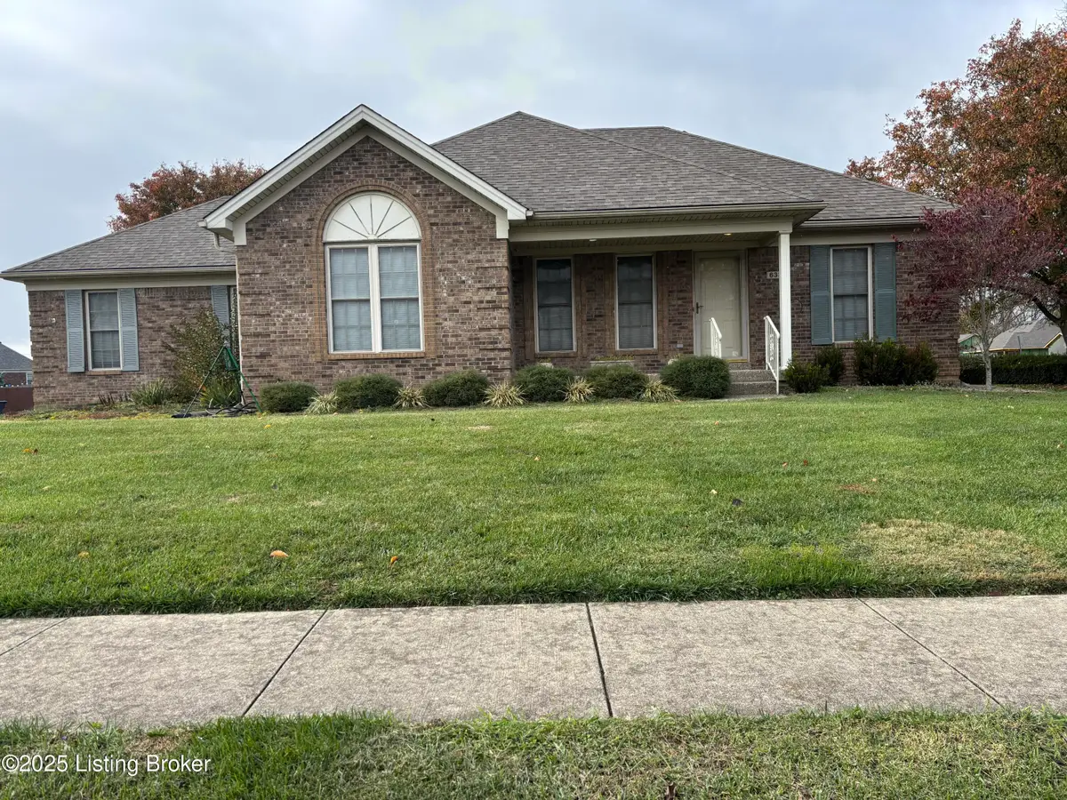 6330 Winding Stream Dr, Louisville, KY 40272 - Image #1