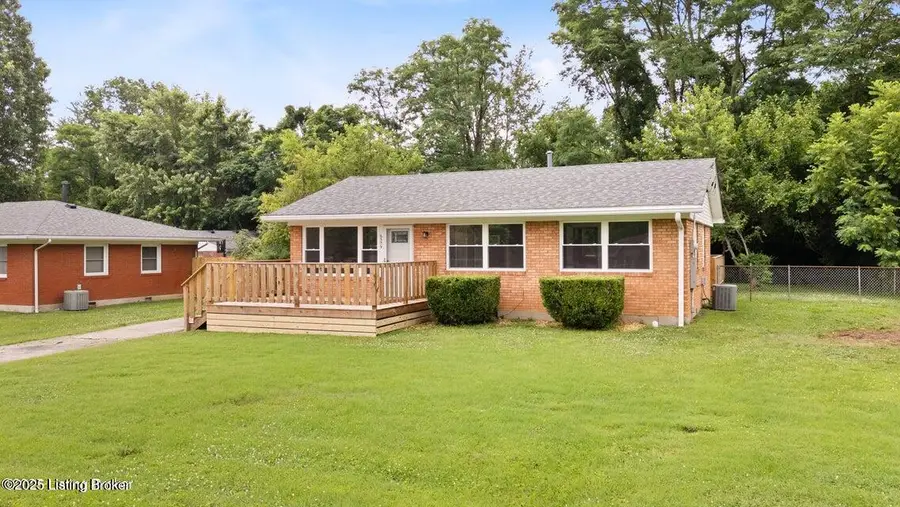 6509 North Dr, Louisville, KY 40272 - Image #3