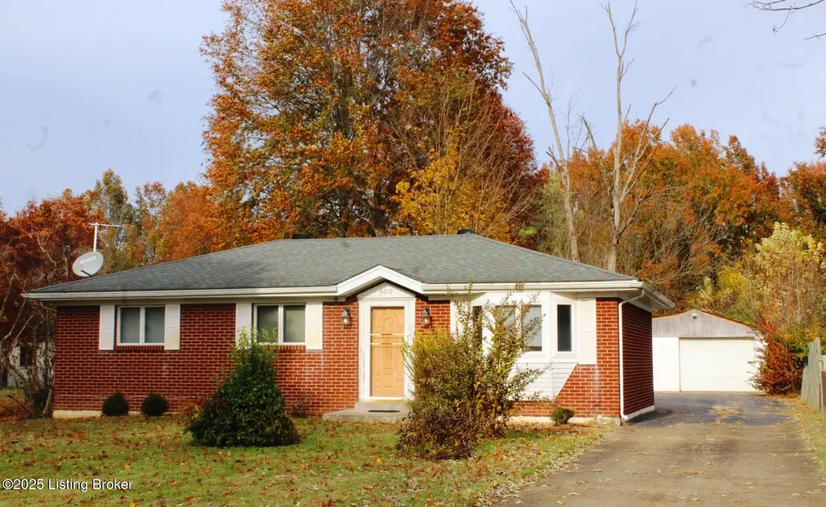 6619 Scenic Trail, Louisville, KY 40272 - Image #1