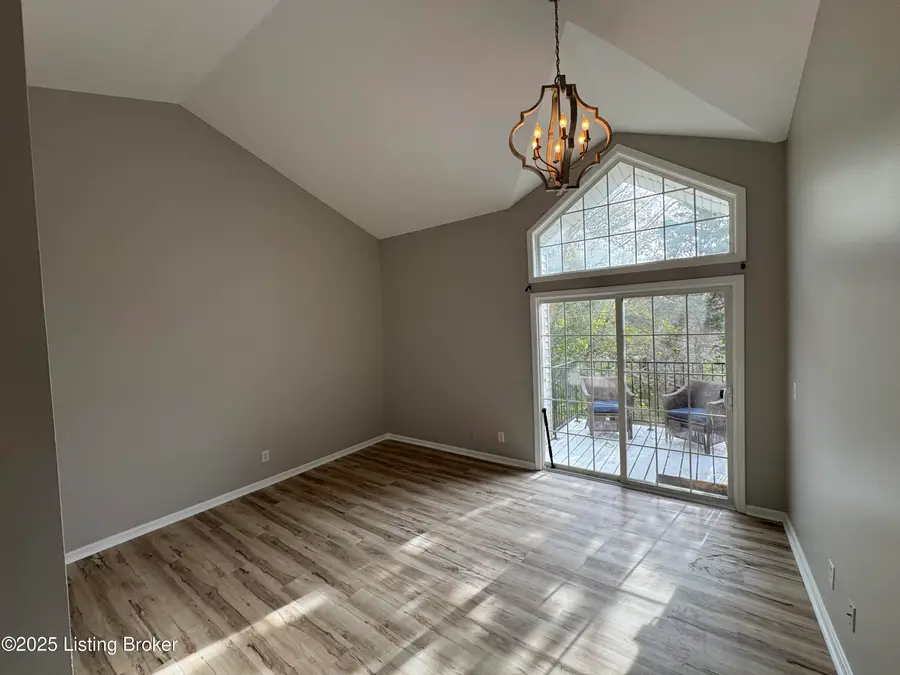 1130 Westlynne Pl #UNIT 8, Louisville, KY 40222 - Image #3