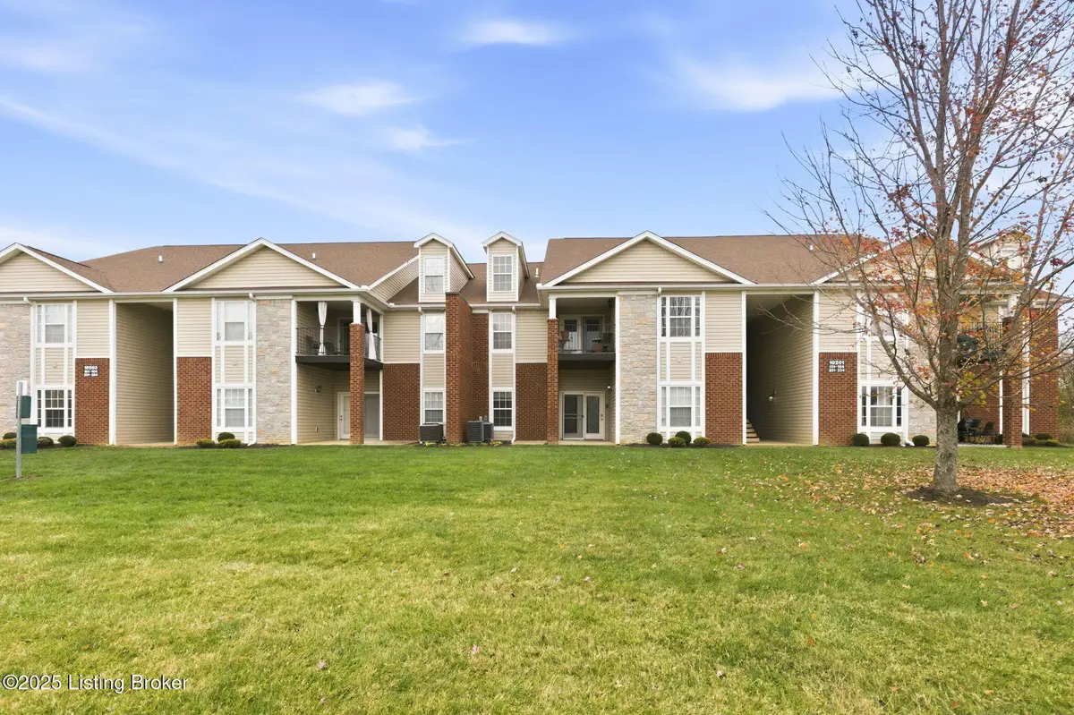 10201 Deer Vista Dr #103, Louisville, KY 40291 - Image #1