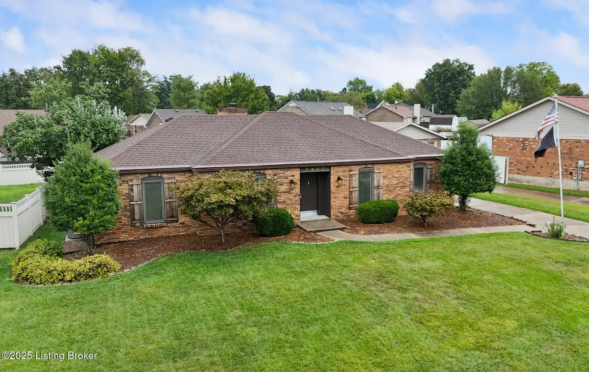 7807 Apple Valley Dr, Louisville, KY 40228 - Image #1