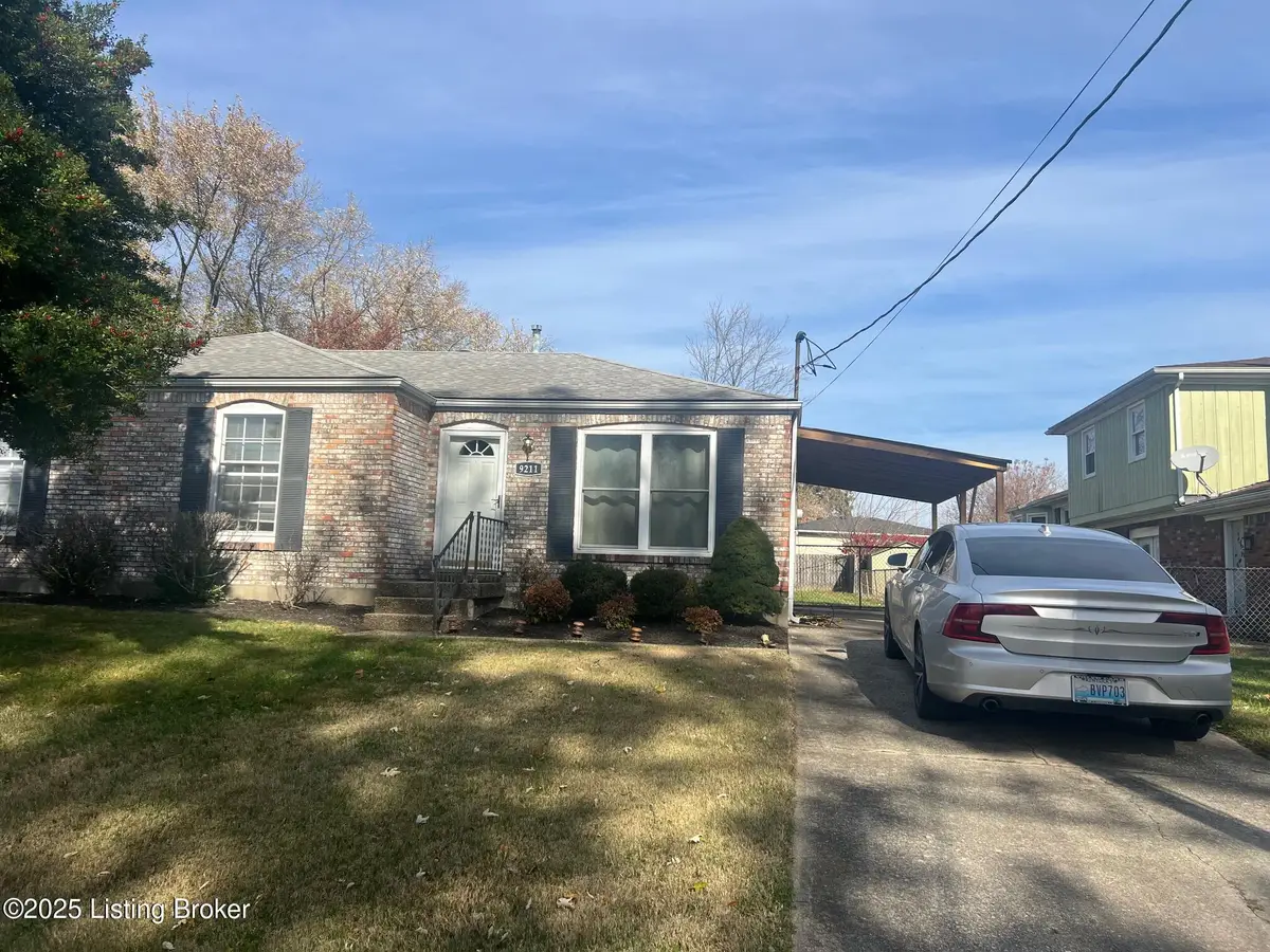 9211 N Pirogue Ct, Jeffersontown, KY 40299 - Image #1