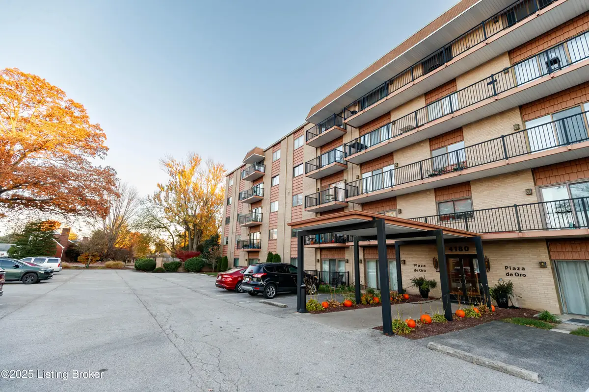 4180 Lyndon Way #UNIT 210, Louisville, KY 40207 - Image #1