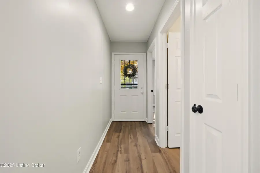 725 Speckert Ct, Louisville, KY 40203 - Image #3