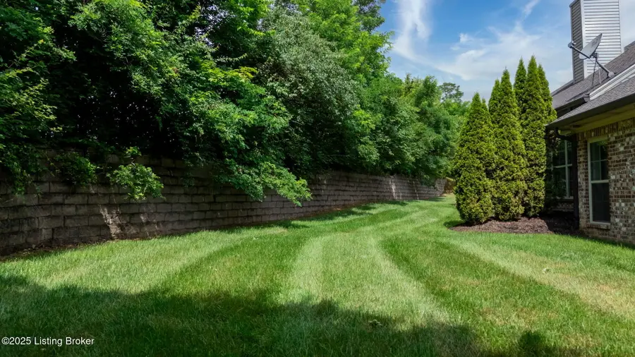 210 Maple Valley Rd, Louisville, KY 40245 - Image #3