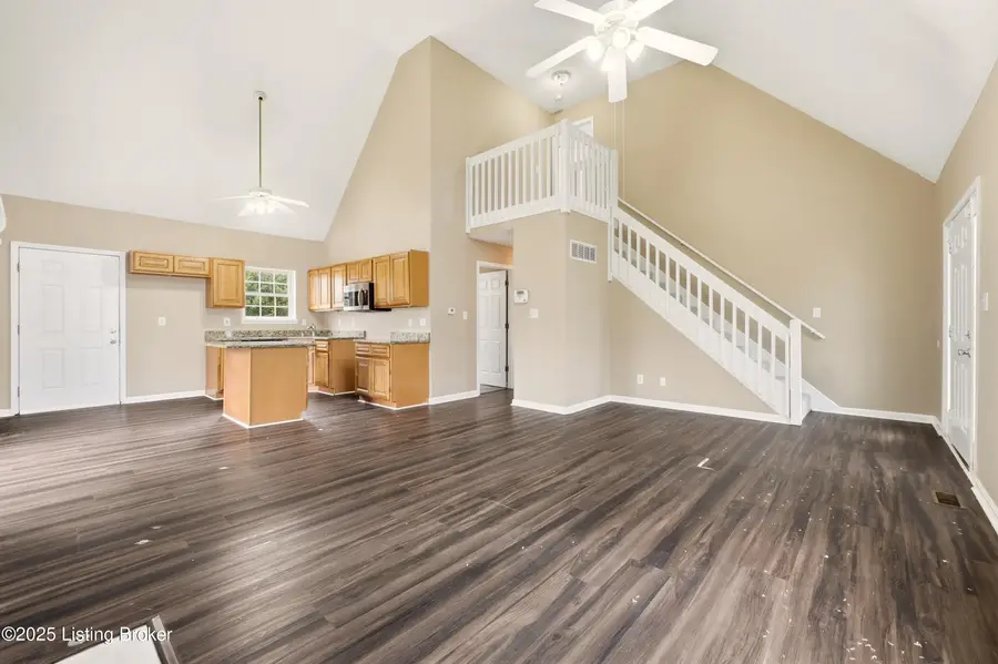 6600 Queens Falls Ct, Louisville, KY 40229 - Image #2