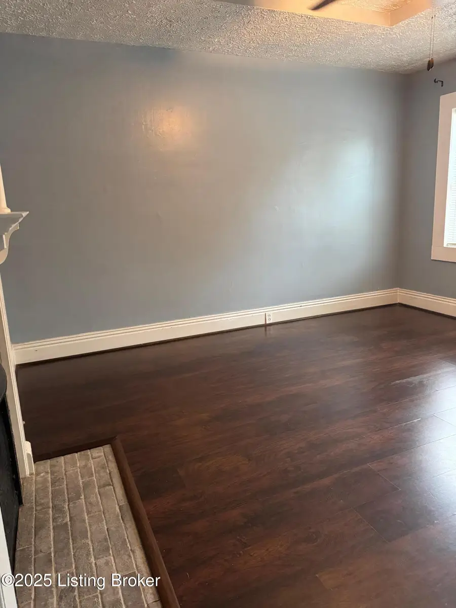216 N 25th St, Louisville, KY 40212 - Image #3