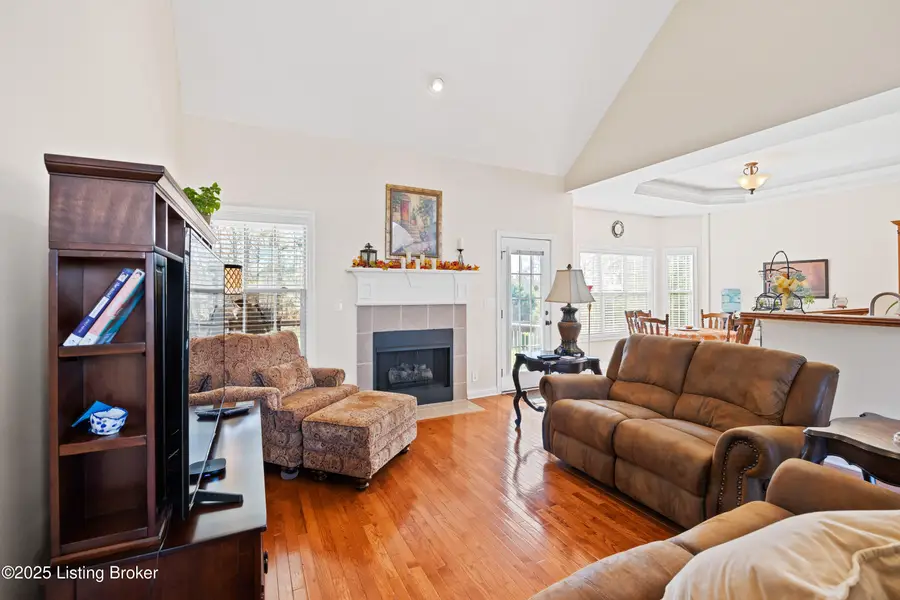 275 Brian Dr, Shepherdsville, KY 40165 - Image #2