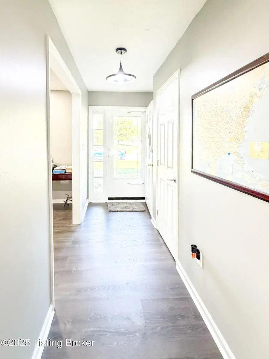 301 Foxtail Rd, Versailles, KY 40383 - Image #3