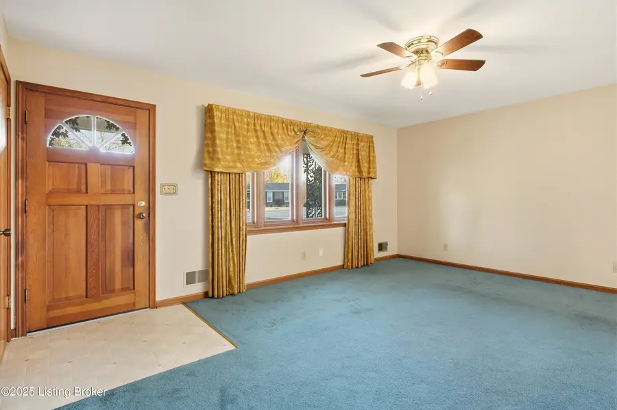 9106 Pomona Pl, Louisville, KY 40272 - Image #3