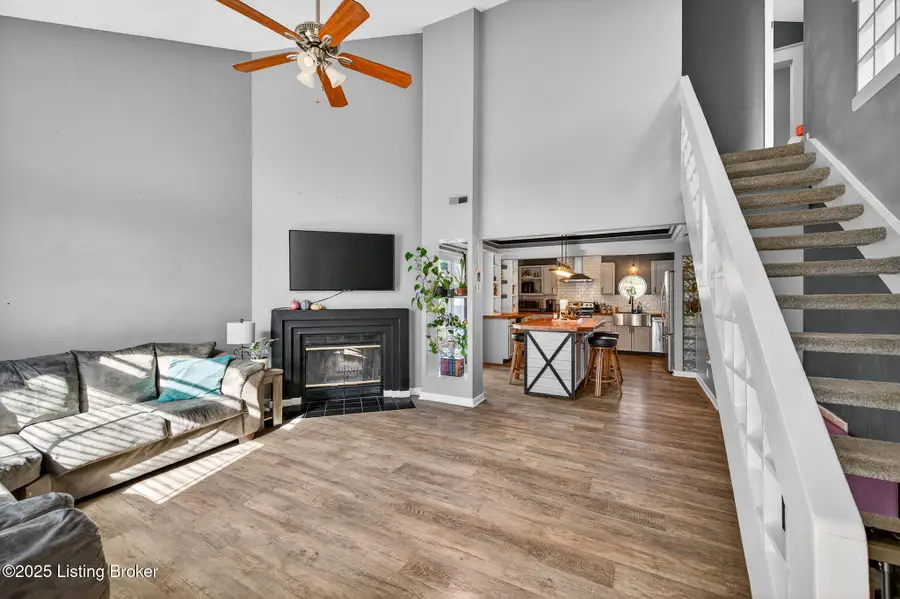 10415 Vantage Rd, Louisville, KY 40299 - Image #2