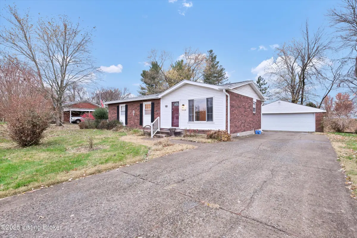 7509 Sherrard Dr, Louisville, KY 40258 - Image #1