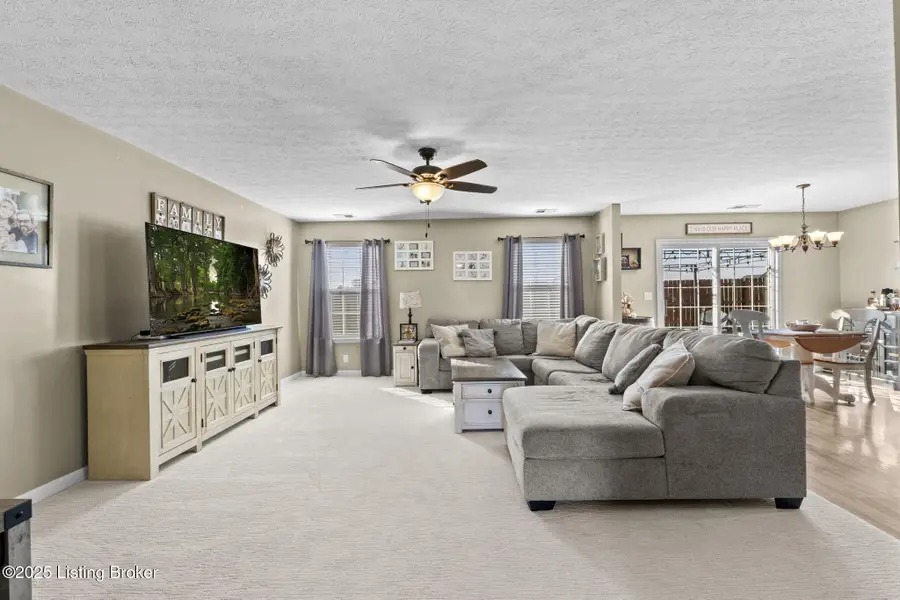 189 Magnolia Dr, Shepherdsville, KY 40165 - Image #3