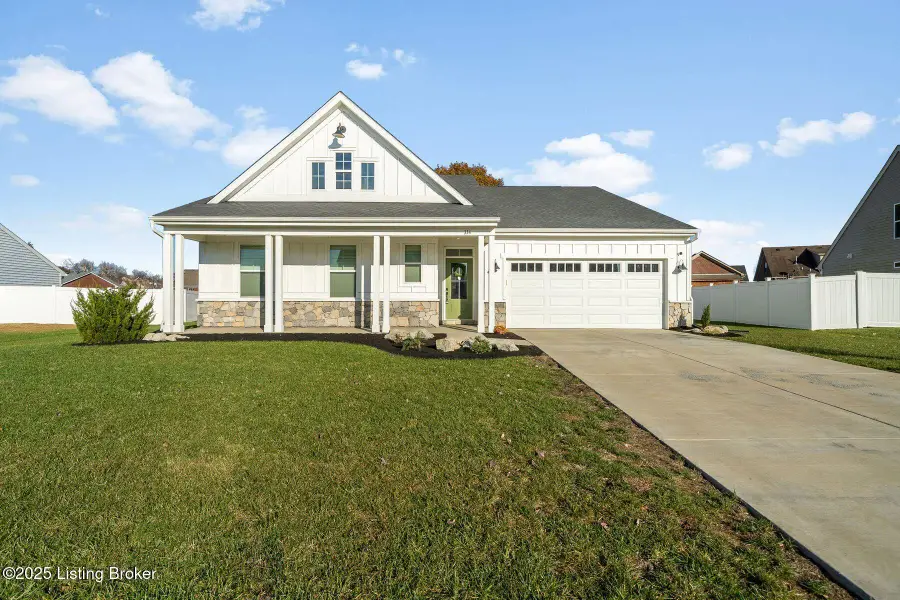 334 Bridlewood Dr, Shepherdsville, KY 40165 - Image #2