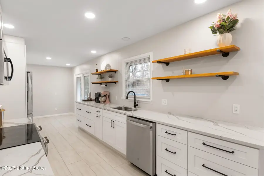 673 Seminole Rd, Radcliff, KY 40160 - Image #3