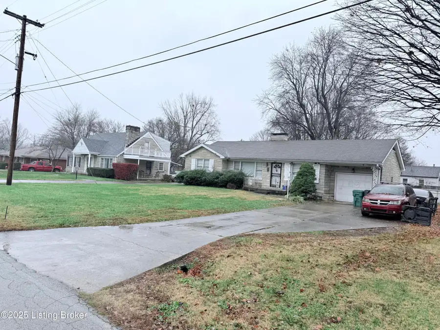 3621 Robin Dr, Louisville, KY 40216 - Image #2
