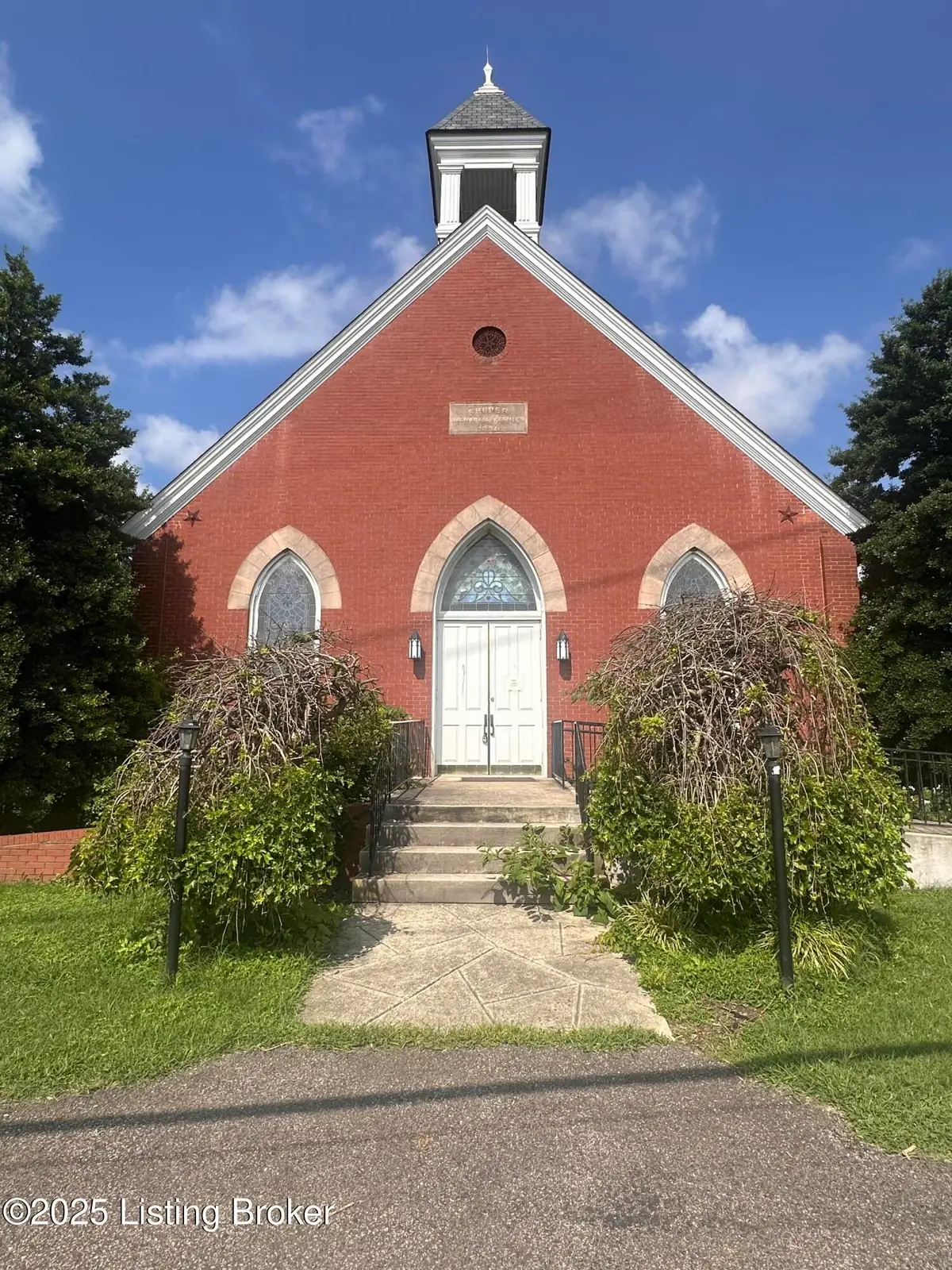 9801 Cooper Church Dr, Louisville, KY 40229 - Image #1