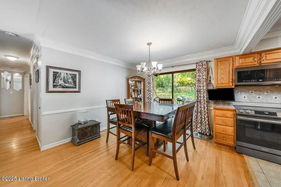 9206 Lakeridge Dr, Louisville, KY 40272 - Image #3