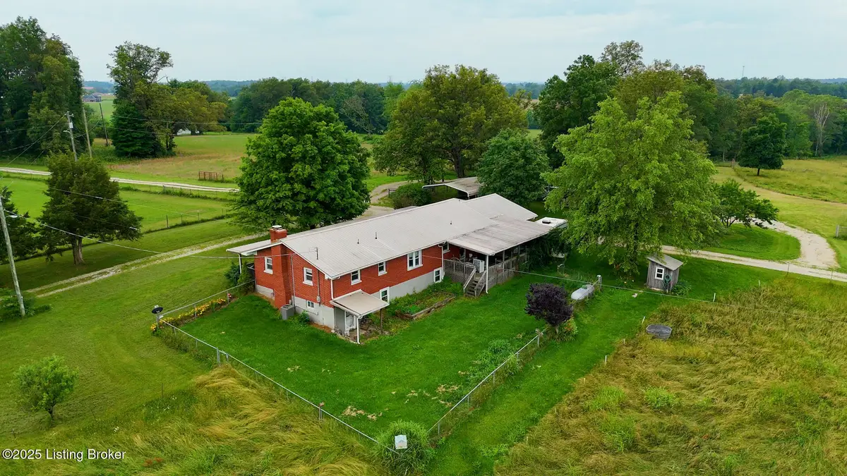 166E Kerrick Ln, Hodgenville, KY 42748 - Image #1