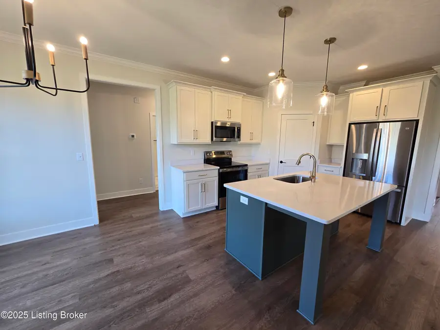 4425 Lochridge Pkwy, Jeffersontown, KY 40299 - Image #3