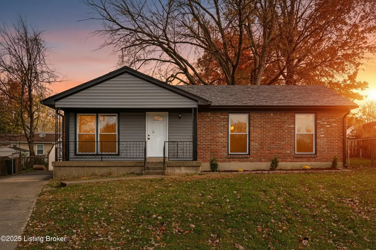 8001 Cloverport Ct, Louisville, KY 40228 - Image #1