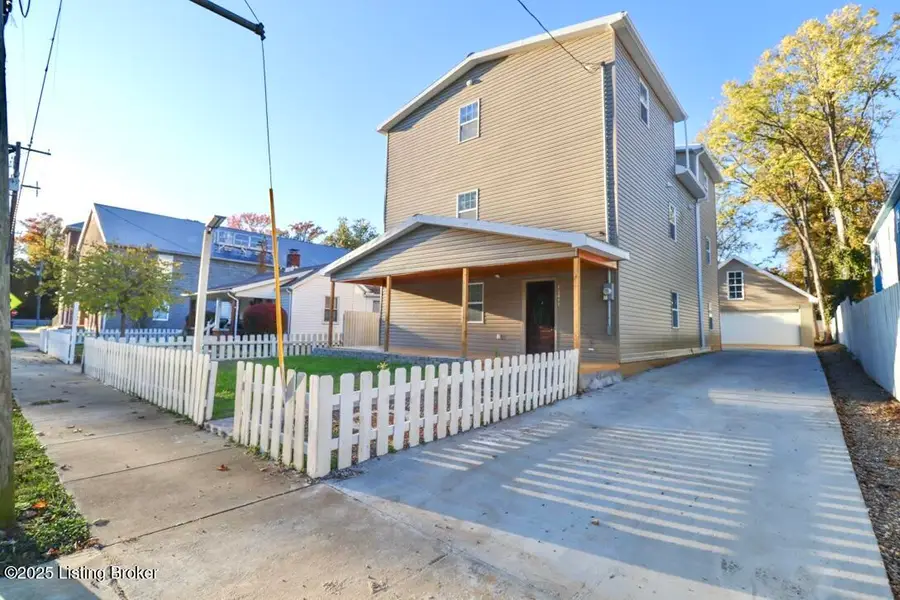 12411 Berrytown Rd, Louisville, KY 40223 - Image #2