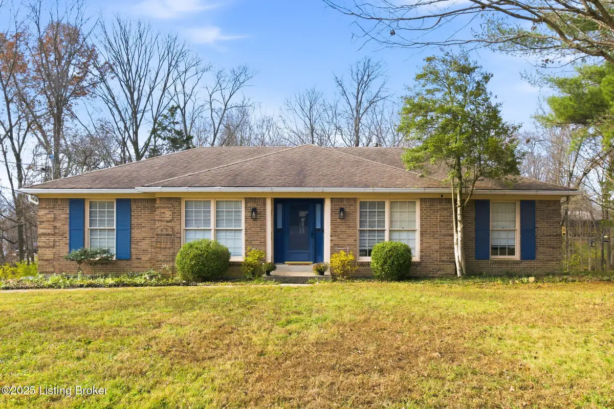 4114 Suwanee Dr, La Grange, KY 40031 - #1