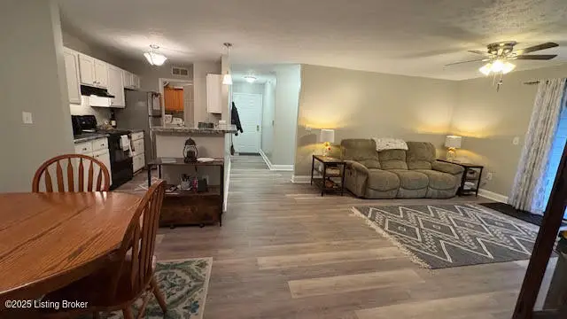 3909 Yardley Ct #104, Louisville, KY 40299 - Image #1