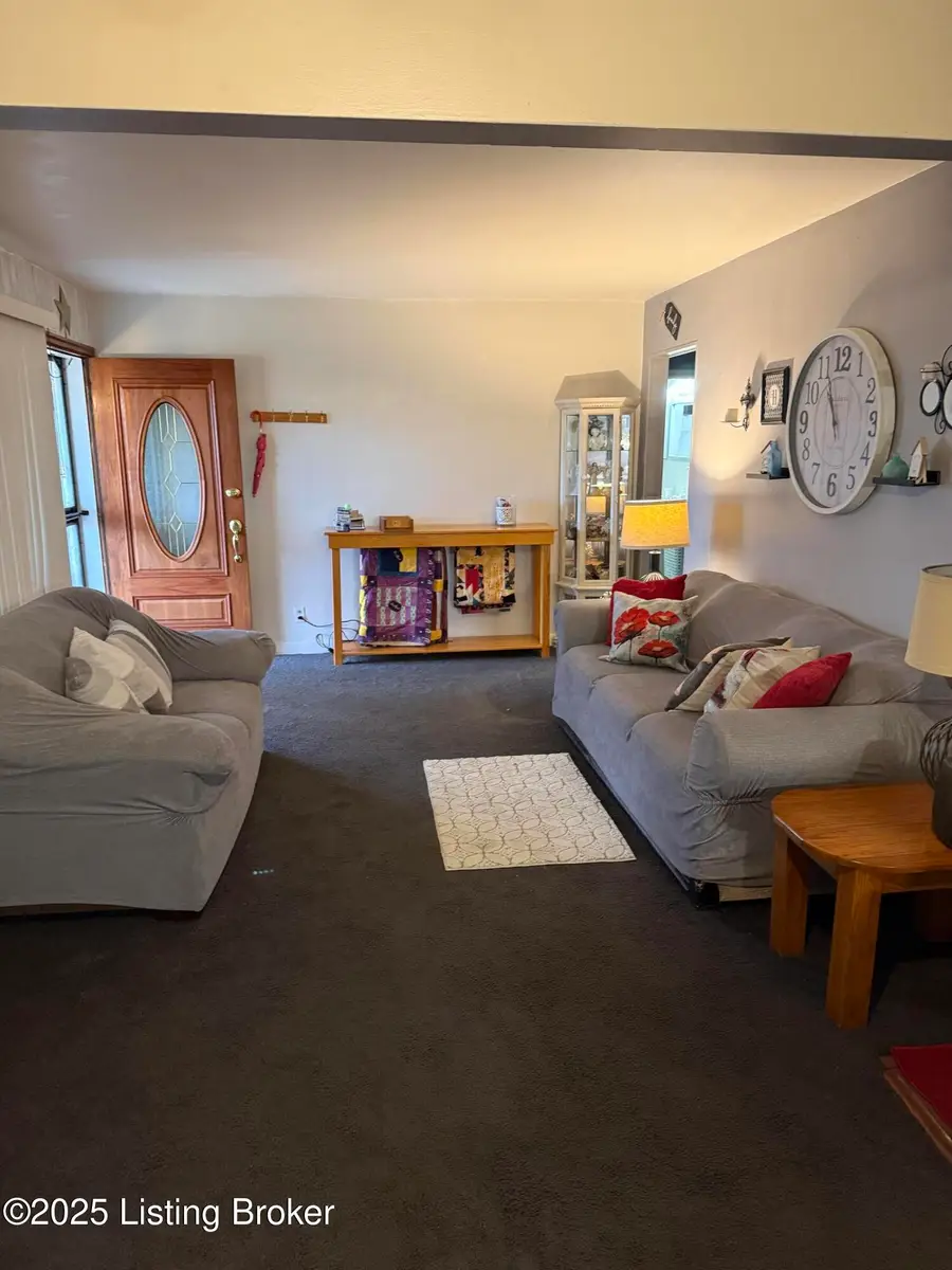 5315 Velle Vista Dr, Louisville, KY 40272 - Image #3