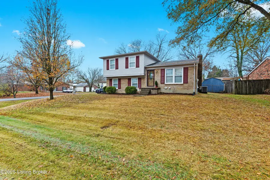 8016 Cortland Dr, Louisville, KY 40228 - Image #2